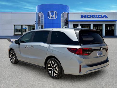 New 2026 Honda Odyssey EX-L image 4