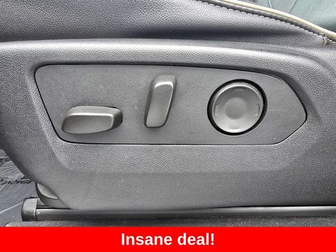 Used 2024 Chevrolet Tahoe Premier AWD/4WD image 25