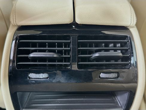 Used 2023 BMW 530i xDrive w/ Premium Package image 28