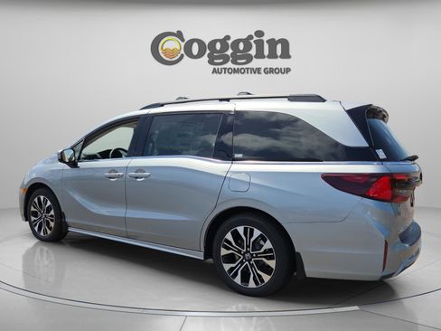 New 2026 Honda Odyssey Elite image 3