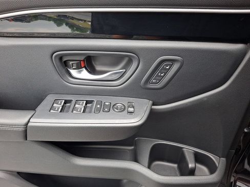 Used 2023 Honda Pilot Touring image 16
