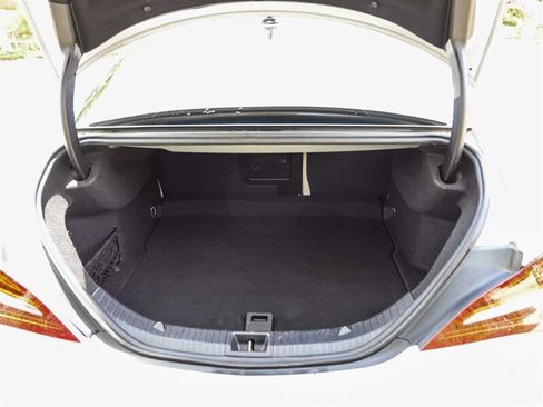 Used 2018 Mercedes-Benz CLA 250 image 34