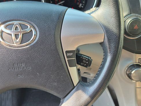 Used 2013 Toyota Highlander SE AWD/4WD image 21