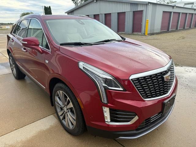 Used 2020 Cadillac XT5 Premium Luxury AWD/4WD image 5