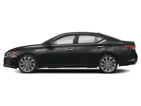 Used 2023 Nissan Altima 2.5 SL AWD/4WD image 2
