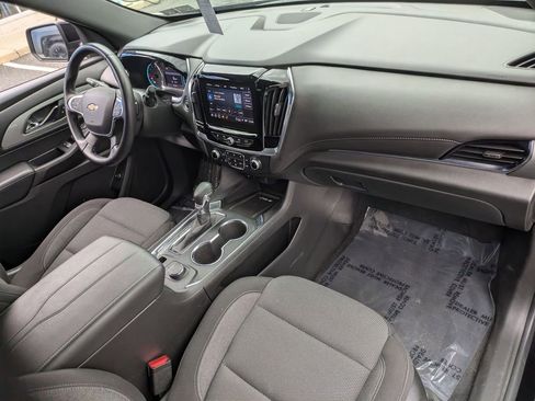 Used 2022 Chevrolet Traverse LT image 28