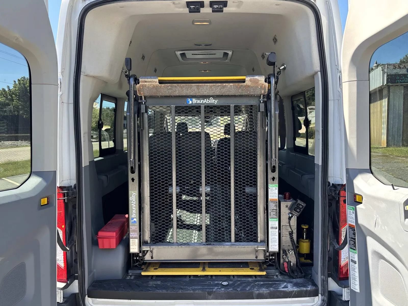 Used 2017 Ford Transit 350 XL RWD image 9