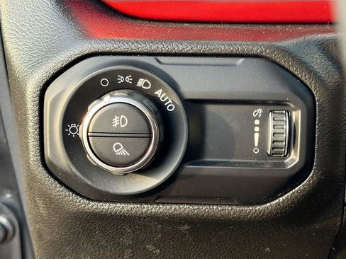 Used 2023 Jeep Gladiator Rubicon w/ LED Lighting Group AWD/4WD image 31