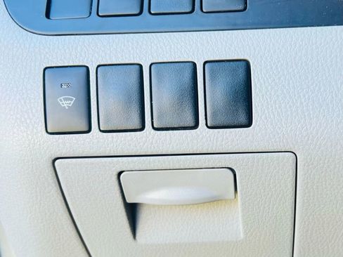 Used 2018 Toyota Highlander XLE image 18