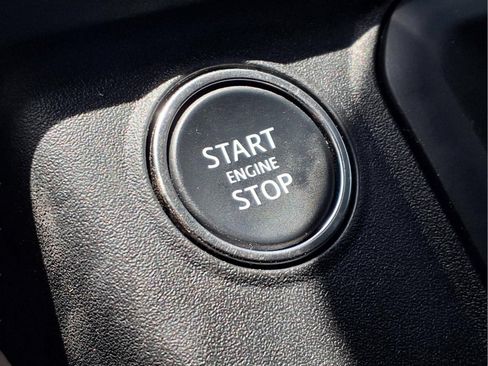 Used 2025 Land Rover Defender 110 S AWD/4WD image 19