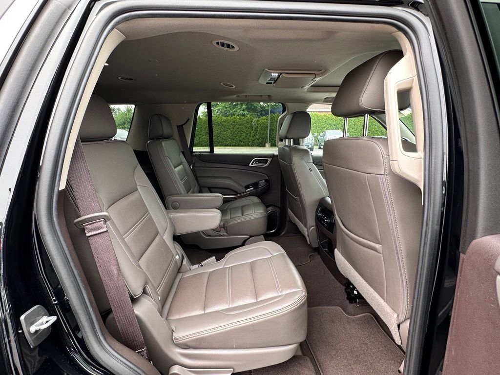 Certified 2019 GMC Yukon Denali w/ Denali Ultimate Package AWD/4WD image 16