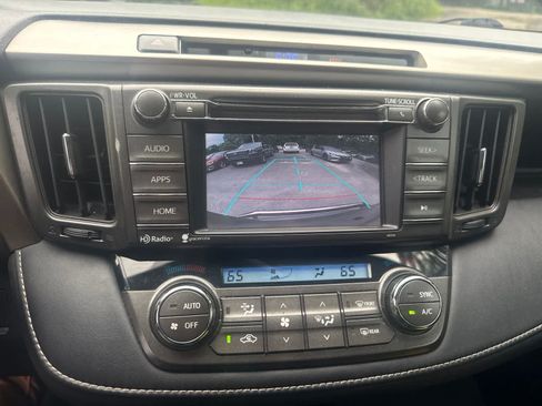 Used 2014 Toyota RAV4 XLE AWD/4WD image 21