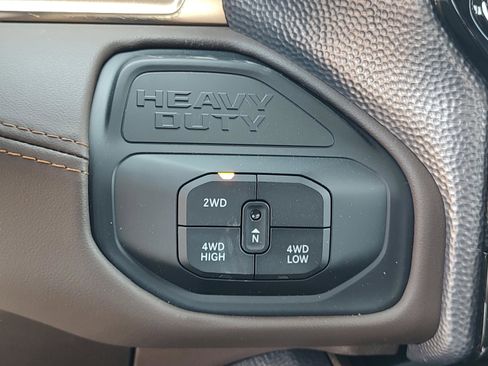 New 2025 RAM 2500 Limited image 19