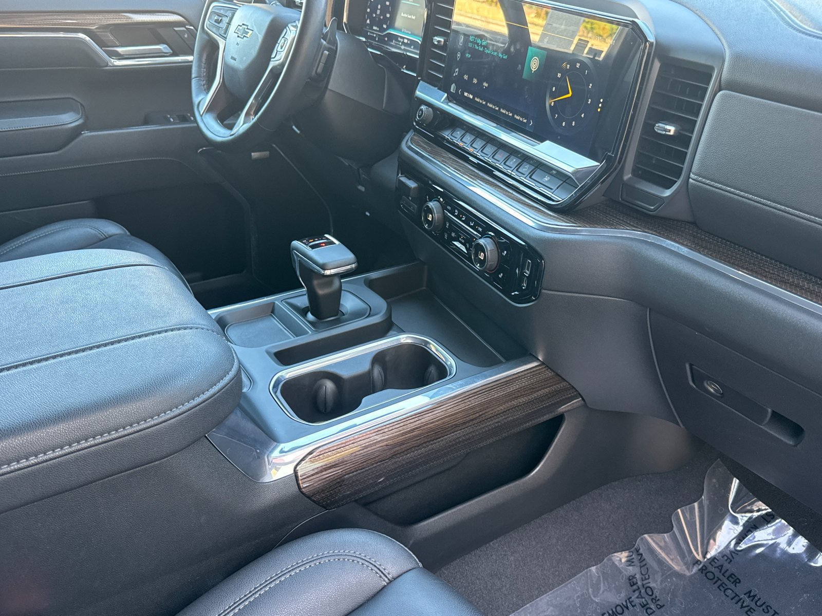 Used 2023 Chevrolet Silverado 1500 RST w/ Convenience Package II AWD/4WD image 15