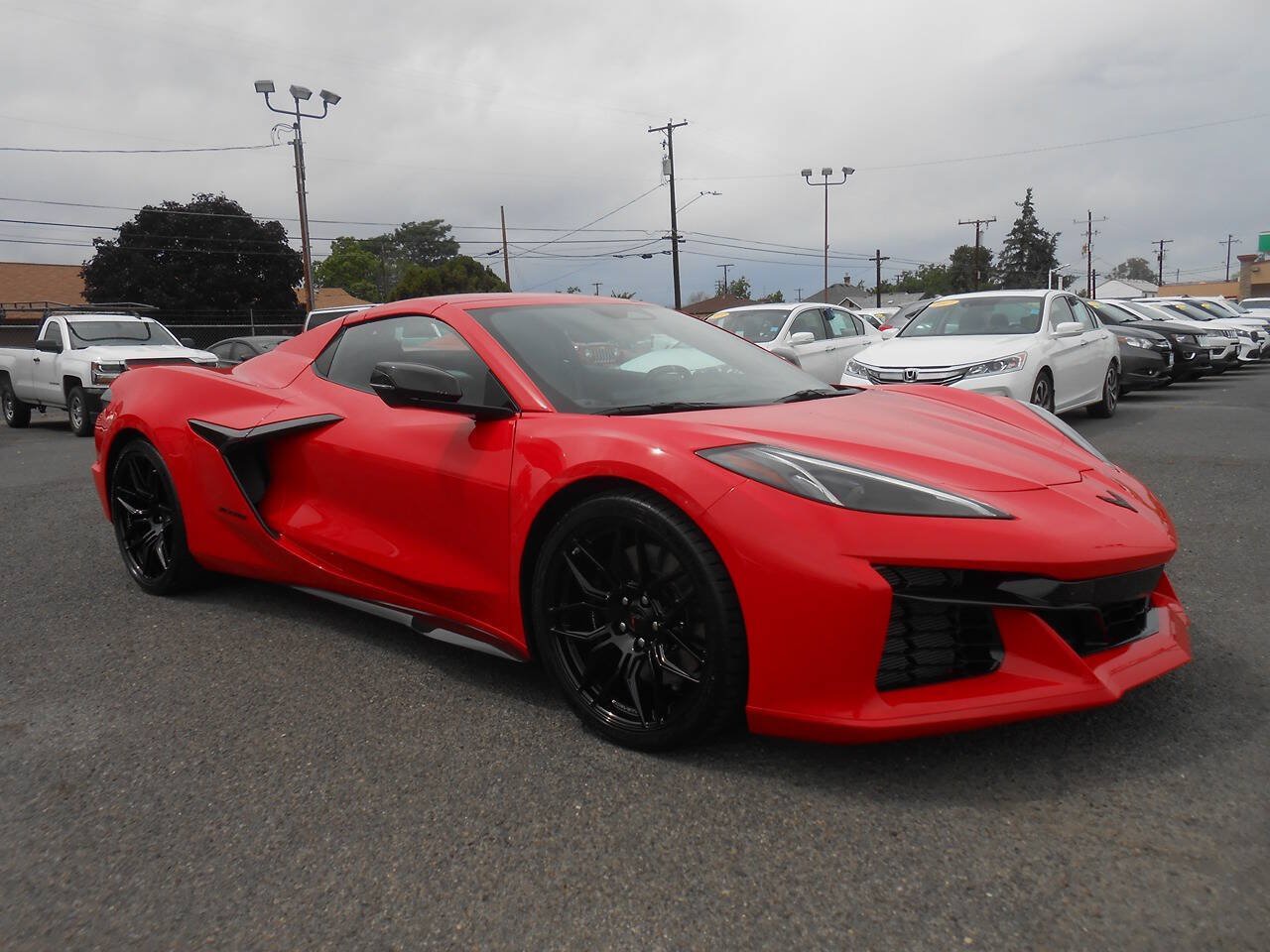 Used 2024 Chevrolet Corvette Z06 RWD image 11