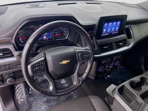 Used 2022 Chevrolet Suburban LS w/ Driver Alert Package image 9