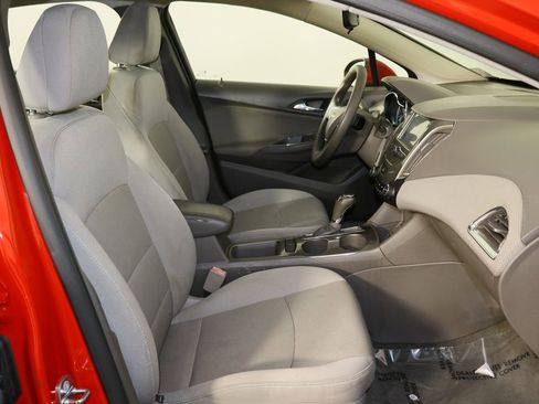 Used 2016 Chevrolet Cruze LT w/ Convenience Package image 19