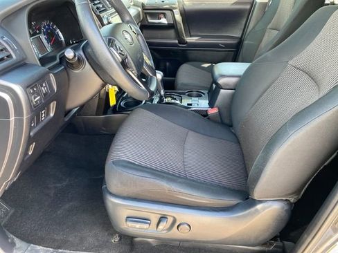 Used 2018 Toyota 4Runner TRD Off-Road image 10