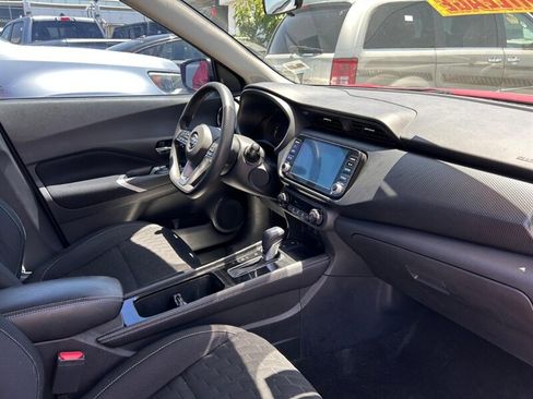 Used 2021 Nissan Kicks SV FWD image 18