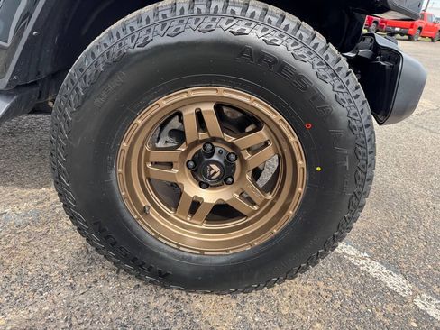 Used 2021 Jeep Wrangler Unlimited Sahara AWD/4WD image 67