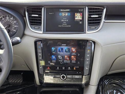 New 2025 INFINITI QX50 Luxe image 17