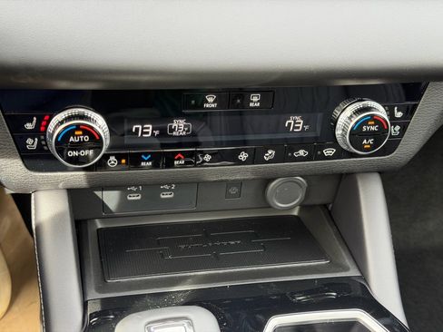 New 2026 Mitsubishi Outlander SEL image 33