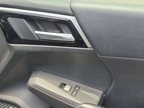 Used 2025 Mitsubishi Outlander SE AWD/4WD image 34