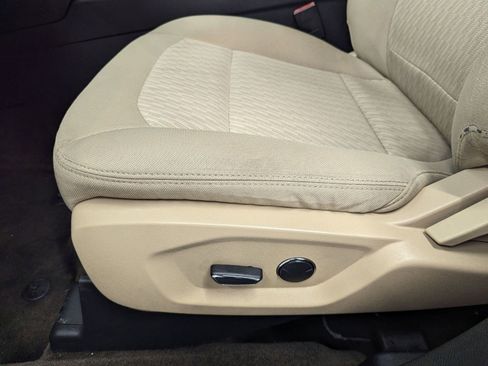 Used 2017 Ford Explorer FWD image 11