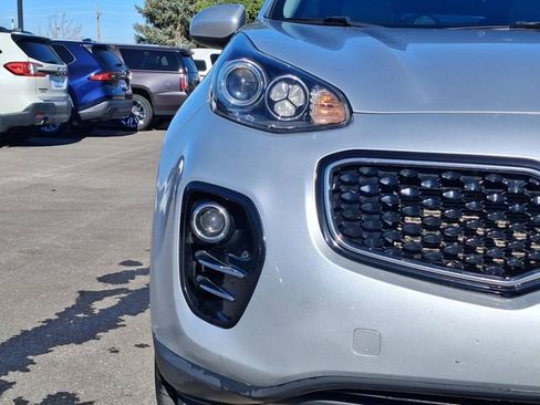 Used 2019 Kia Sportage LX image 9