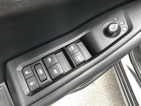 Used 2023 Jeep Grand Cherokee 4WD 4xe image 11