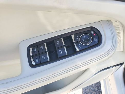 Used 2015 Porsche Macan S AWD/4WD image 11