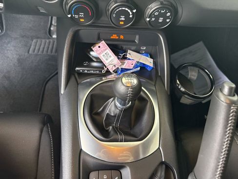 Used 2024 MAZDA MX-5 Miata Sport image 25