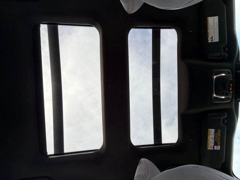 Used 2025 Toyota bZ4X AWD image 14