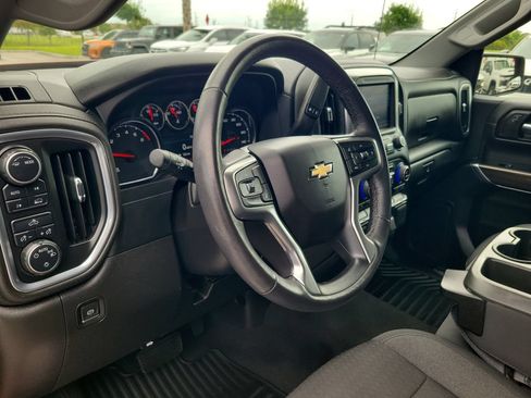 Used 2022 Chevrolet Silverado 1500 LT AWD/4WD image 18