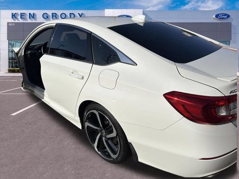 Used 2019 Honda Accord Sport image 3
