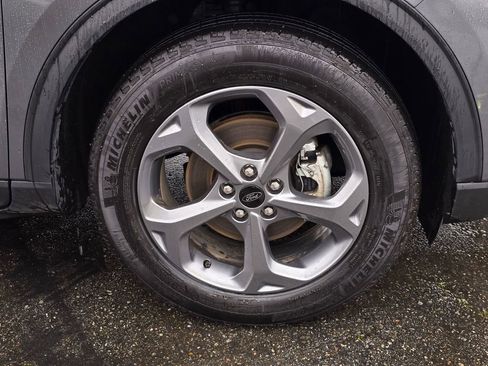 Used 2025 Ford Escape ST-Line image 9