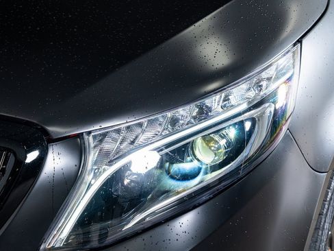 Used 2021 Mercedes-Benz Metris Passenger image 14