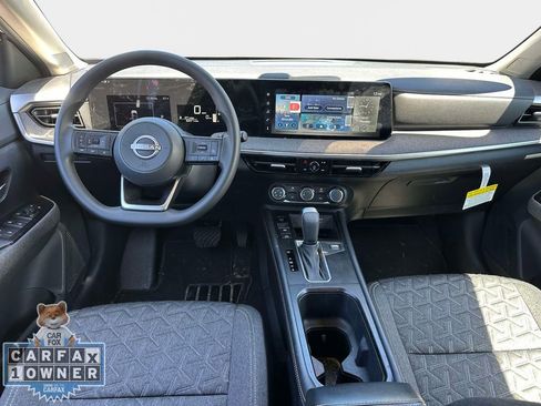 Used 2025 Nissan Kicks SV AWD/4WD image 14