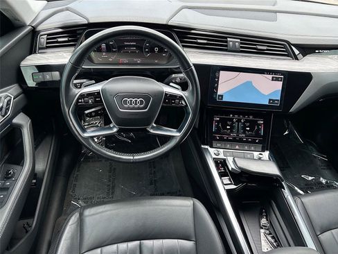 Used 2021 Audi e-tron Premium w/ Convenience Plus Package AWD/4WD image 23