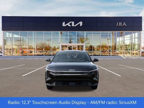 New 2026 Kia K4 LXS image 2