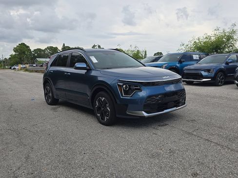 New 2026 Kia Niro Wind FWD image 2