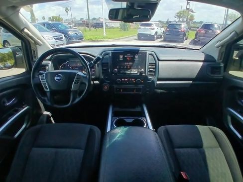 Used 2022 Nissan Titan SV w/ SV Convenience Package RWD image 23