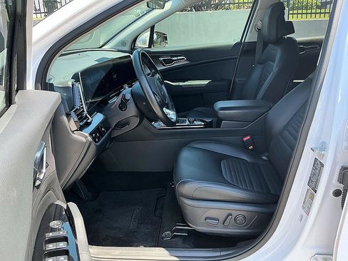 Used 2025 Kia Sportage SX FWD image 12