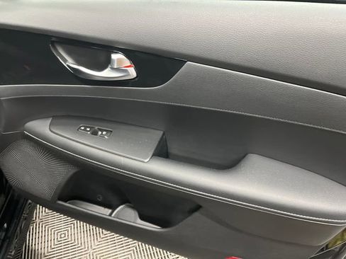 Certified 2024 Kia Forte GT-Line image 31