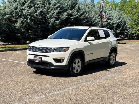 Used 2019 Jeep Compass Latitude w/ Popular Equipment Group AWD/4WD image 26