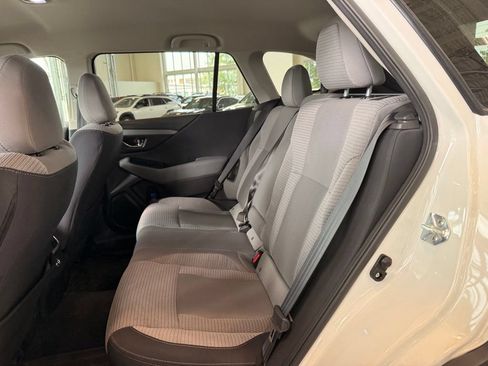 Used 2024 Subaru Outback Premium AWD/4WD image 9