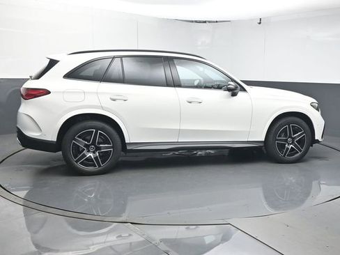 Used 2026 Mercedes-Benz GLC 300 GLC 300 image 8