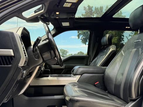 Used 2018 Ford F250 Platinum w/ Platinum Ultimate Package AWD/4WD image 16
