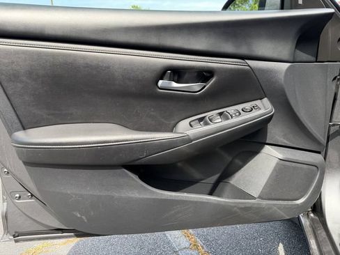 Used 2024 Nissan Sentra SV w/ All-Weather Package FWD image 9