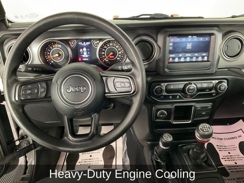 Certified 2022 Jeep Gladiator Sport w/ Trailer Tow Package image 15